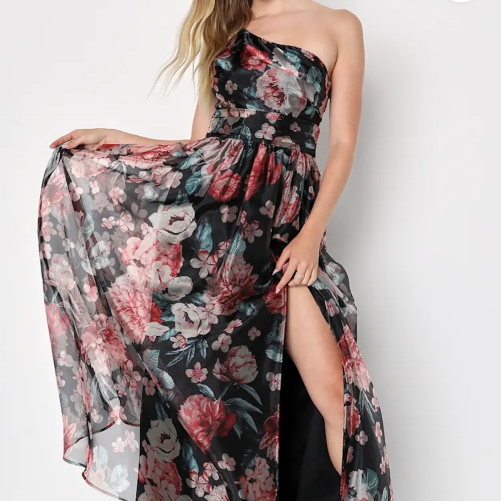 Lulu's Black Floral Strapless Dress